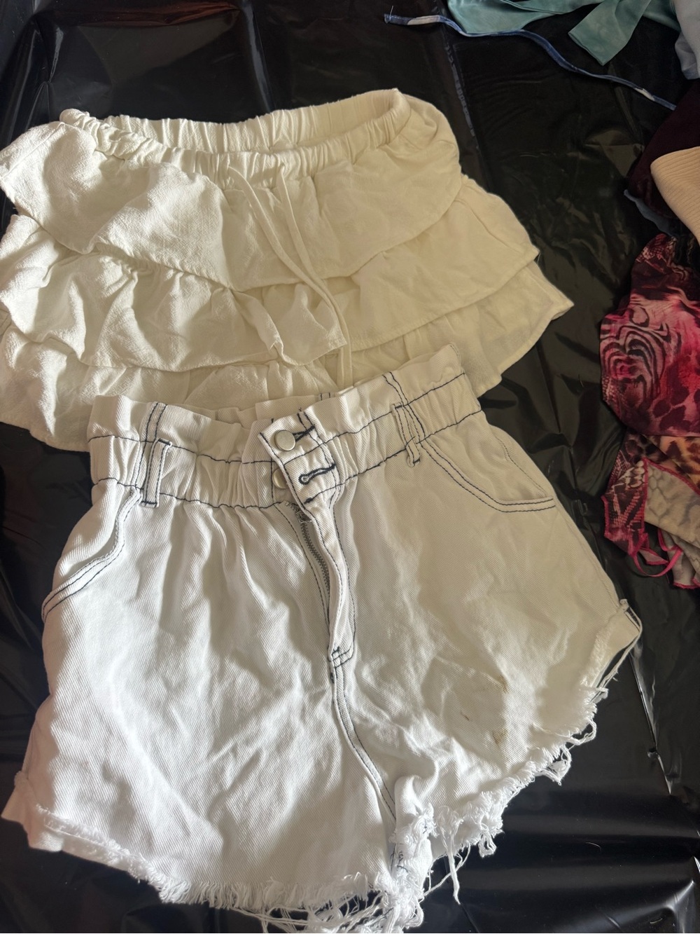 Women’s White Ruffle Shorts and High-Waist Frayed Denim Shorts Set